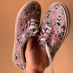 DISNEY MICKEY VANS!!! SIZE 9